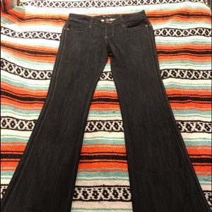 👾 Classic rock & republic flare 👾